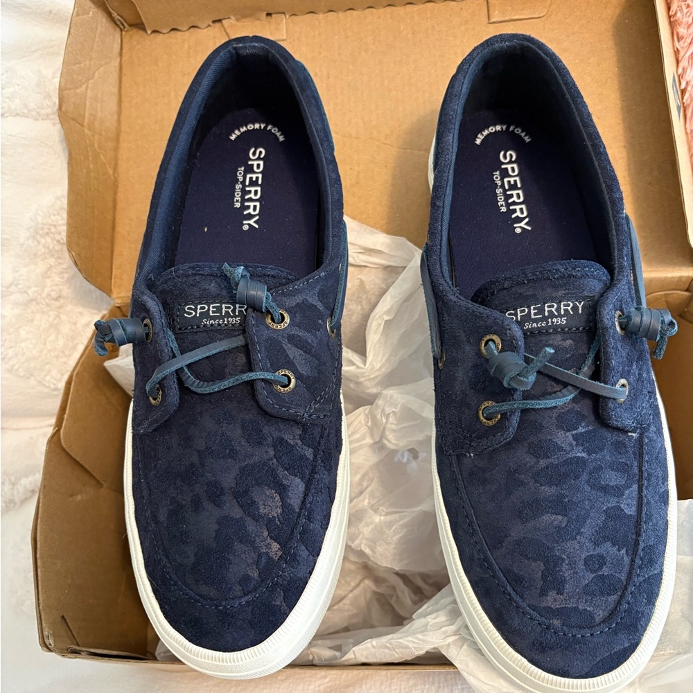 Sperry Women's Crest Blue Cheetah top side shoes